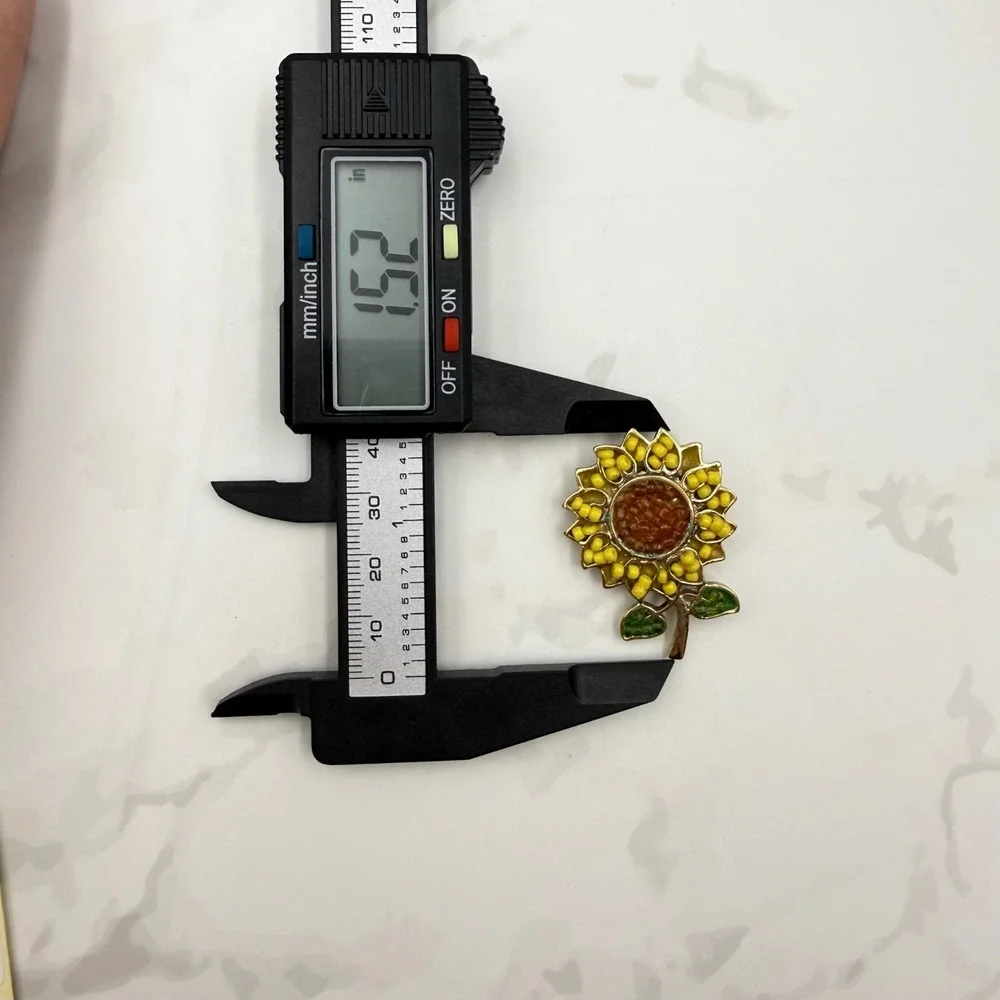 Vintage Alloy‎ Sunflower Gold-Toned Beaded Fashion Decorative Enamel Brooch Pin